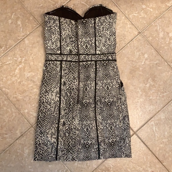 Guess patterned strapless dress - Picture 2 of 2